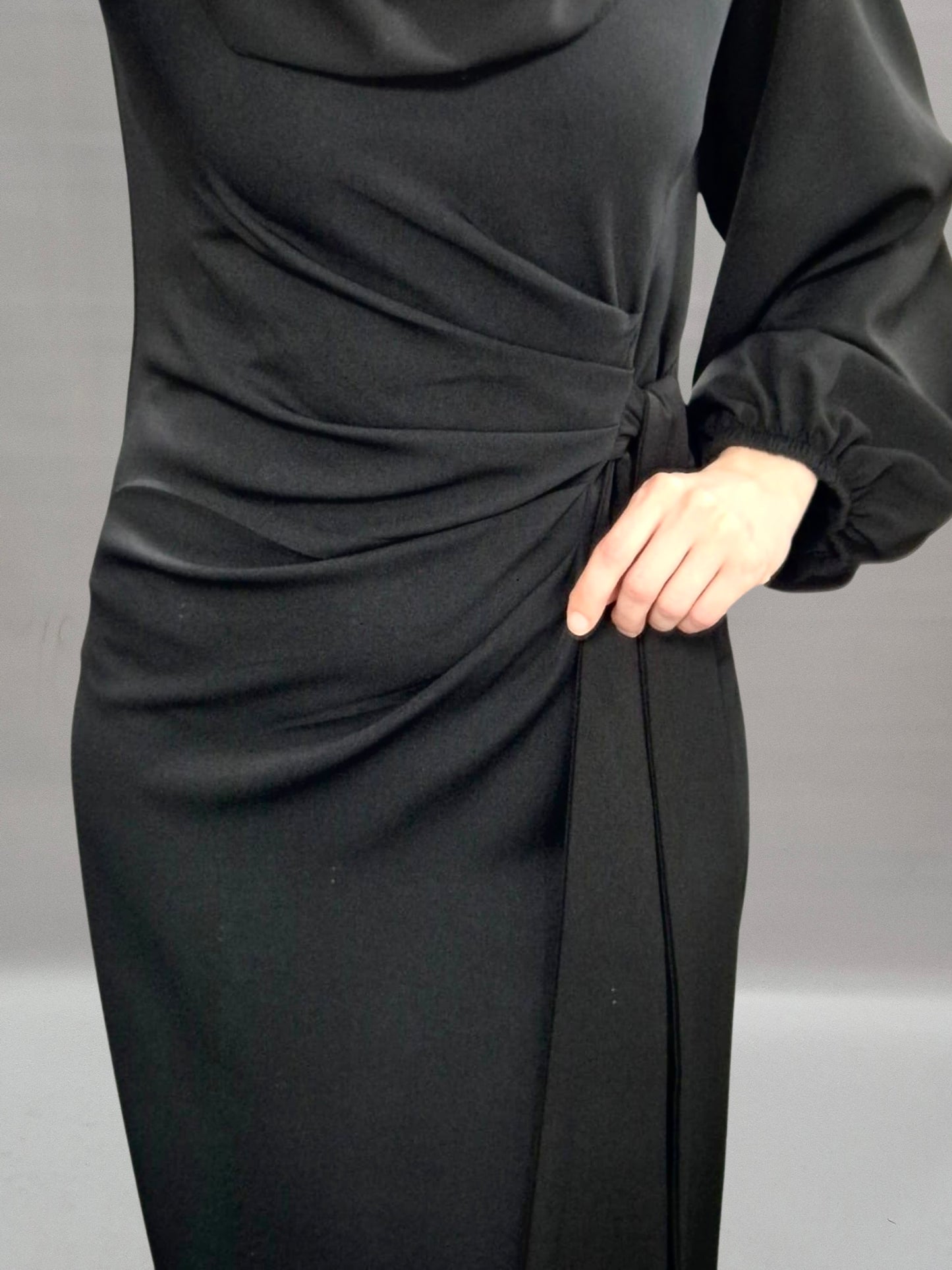 Amira Kleid schwarz