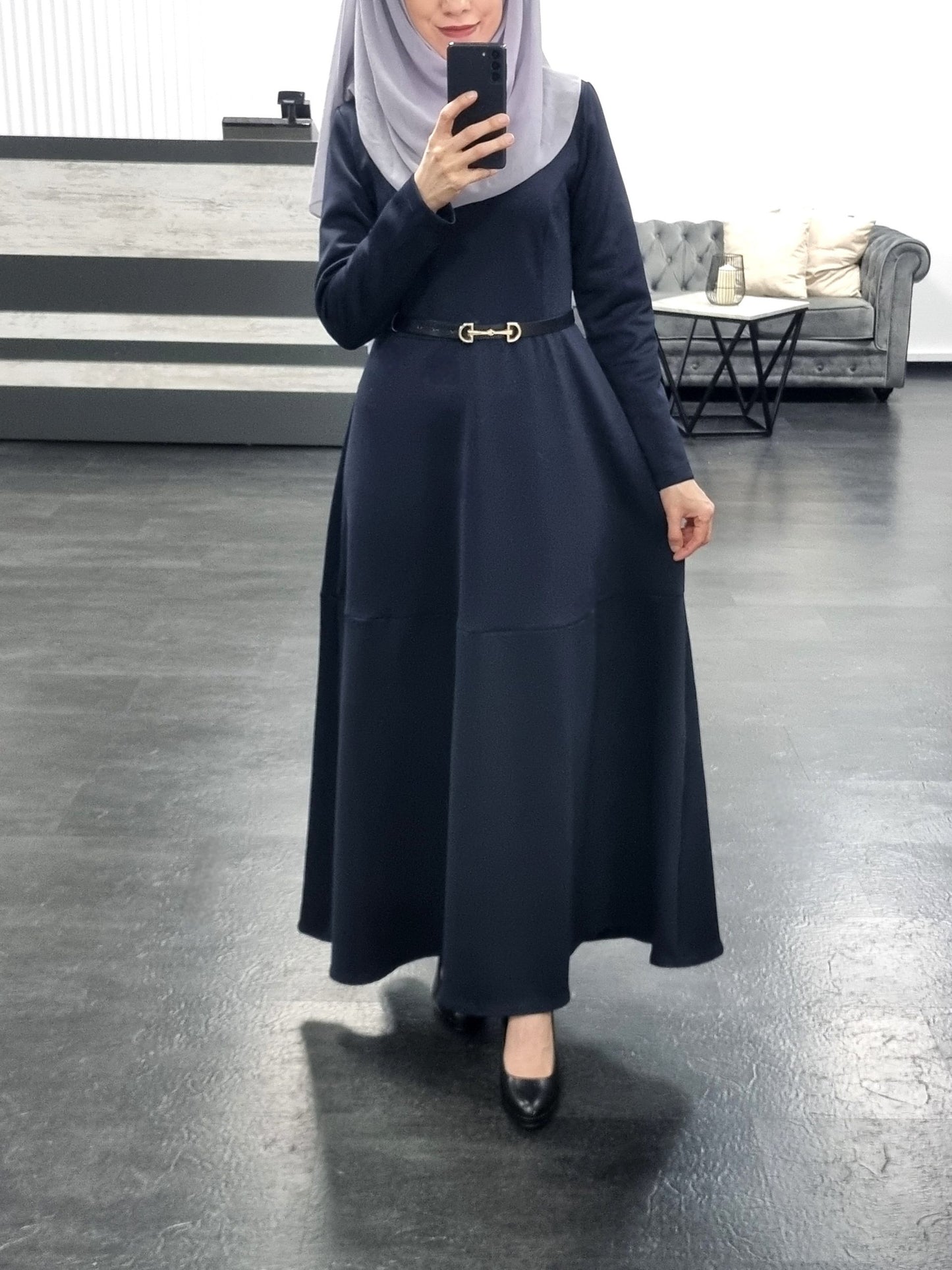 661- schlichtes Kleid blau