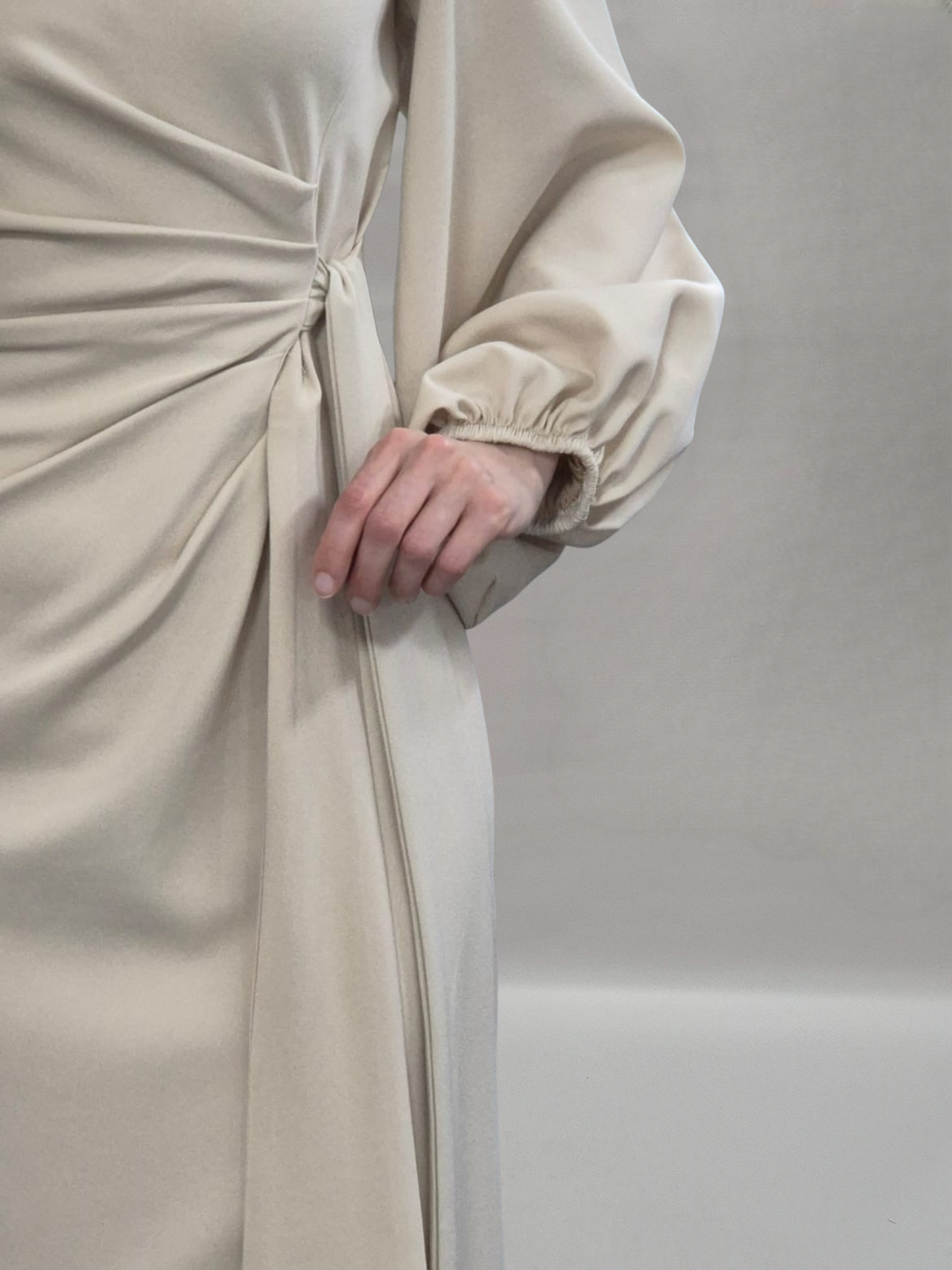 Amira Kleid Beige