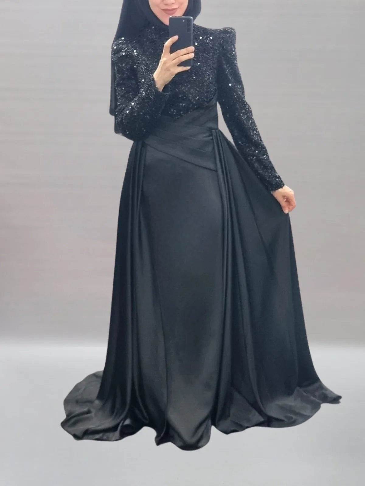 A61 - Abendkleid mit Schleppe in schwarz