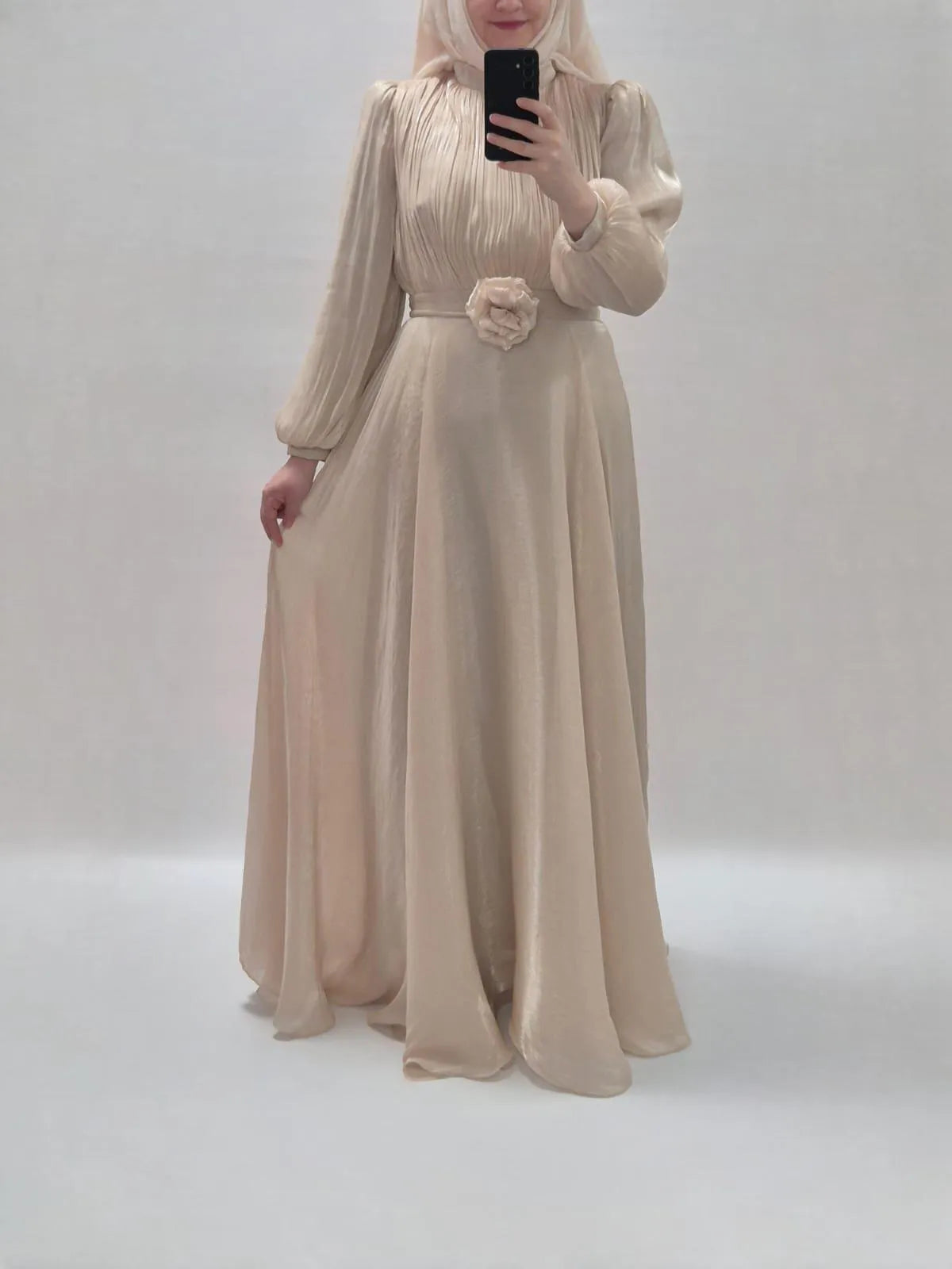 Veyra Abendkleid beige