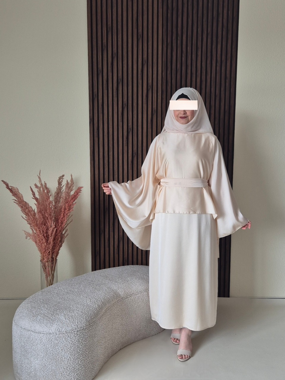 Aylah Kleid beige/gold