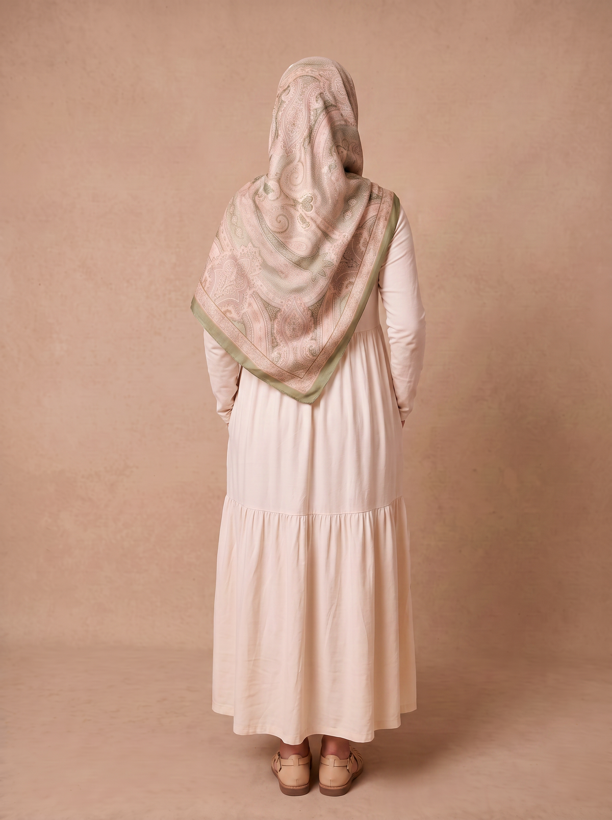 Liora Kleid - alltagstauglich in creme