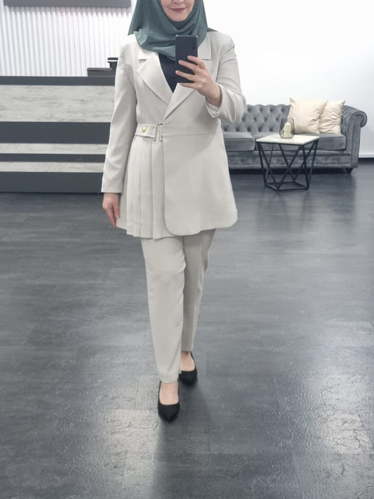 462- moderne BLAZER SET in beige