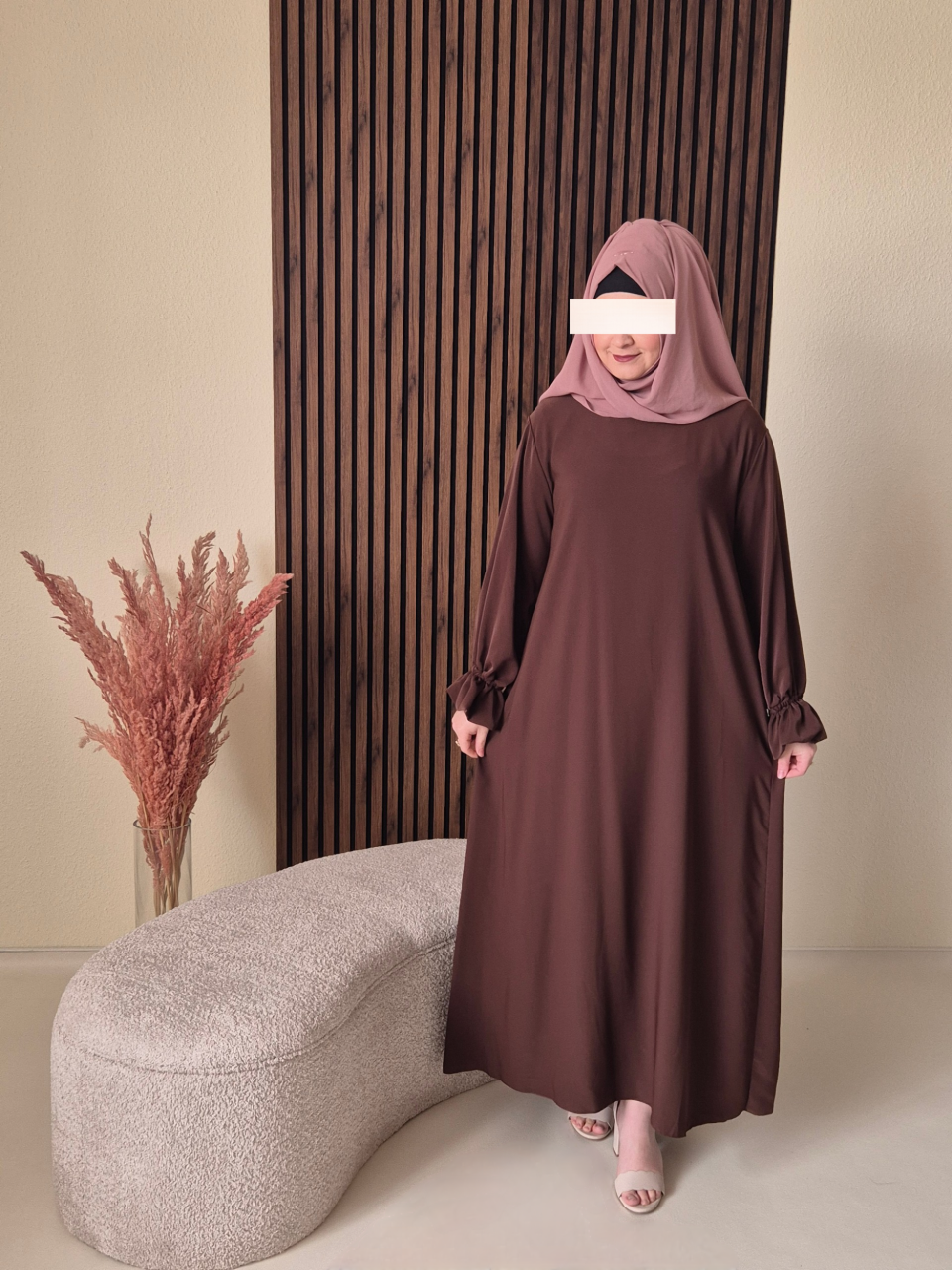 Layina Abaya- zeitlos in braun