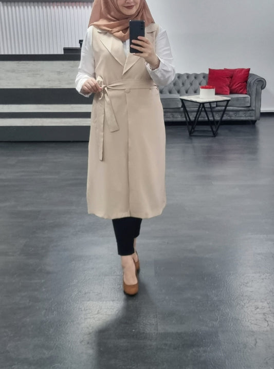 562 - Weste in beige