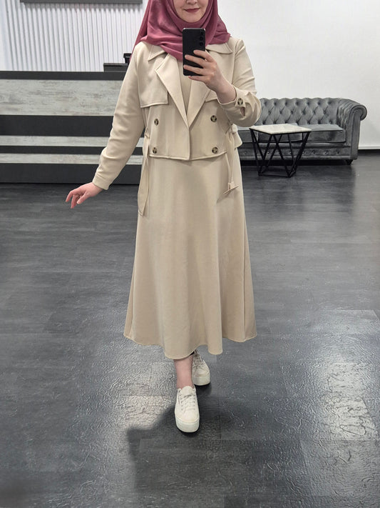 676 - Kleid mit Minijacke beige
