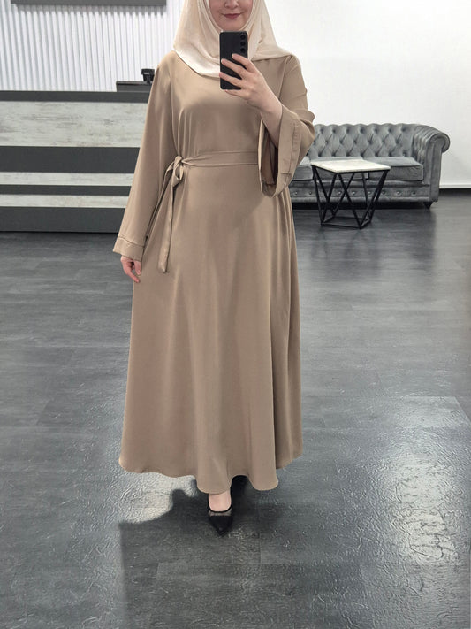 460 - Abayakleid in taupe