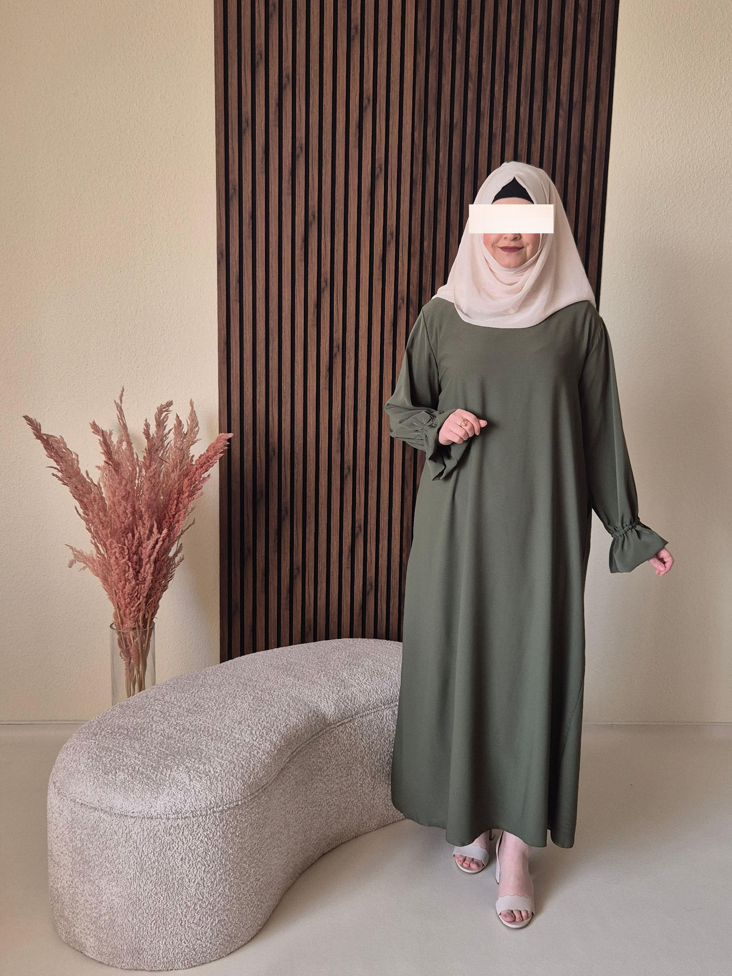 Layina Abaya - zeitlos in khaki