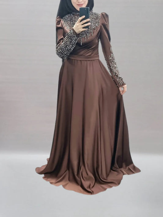 A63 - Abendkleid in braun mit Steinchen