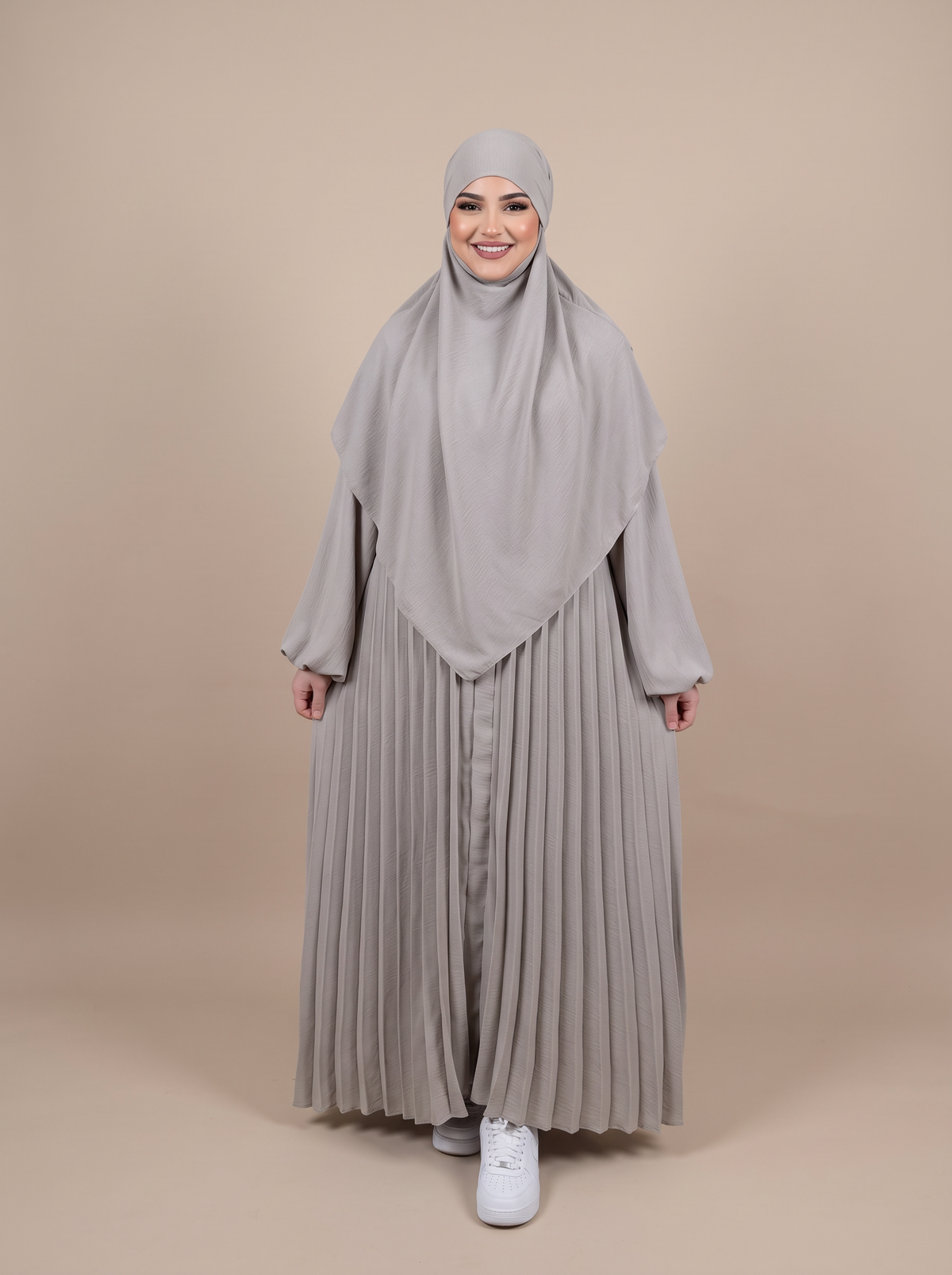 Nisara Abaya mit Khimar