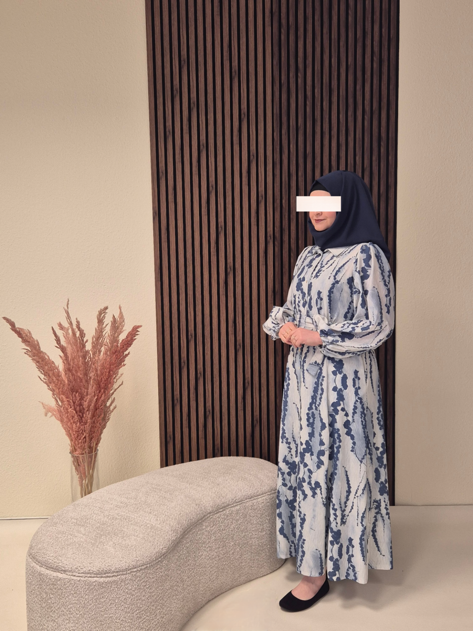 Hira Kleid in blau/ weiß
