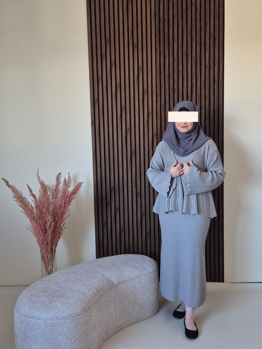 Nimea Set- feminin in grau