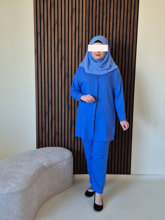 Zweiteiler mit Quaste blau