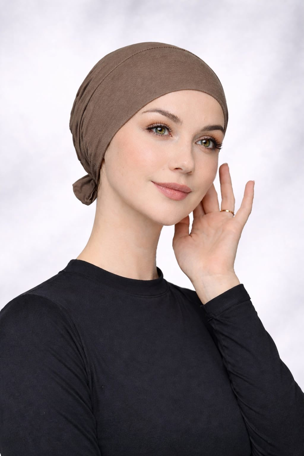 Viskose Bonnet – elastisches Unterkopftuch mit Bindeband taupe