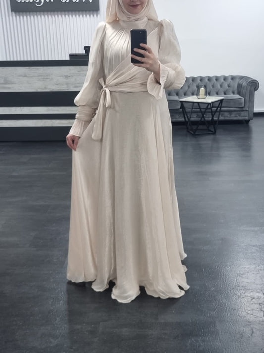 A78 - Abendkleid beige