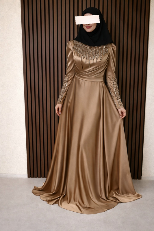 Abendkleid in gold mit Steinchen