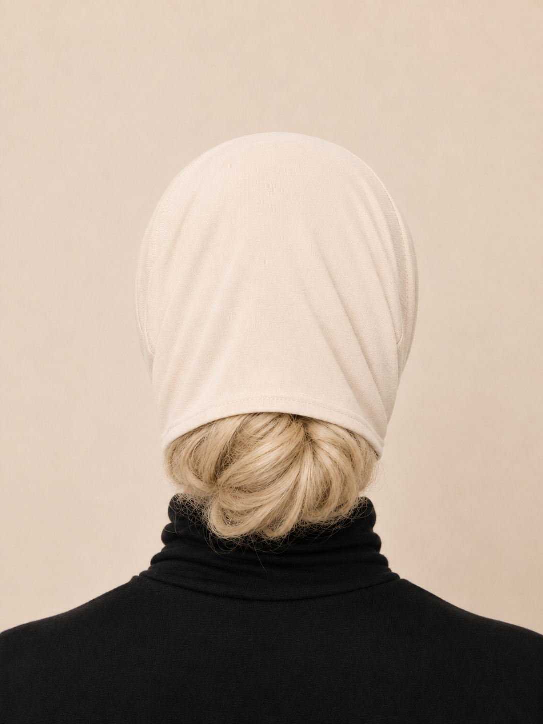 Schlauch Bonnet über Kreuz hellsand