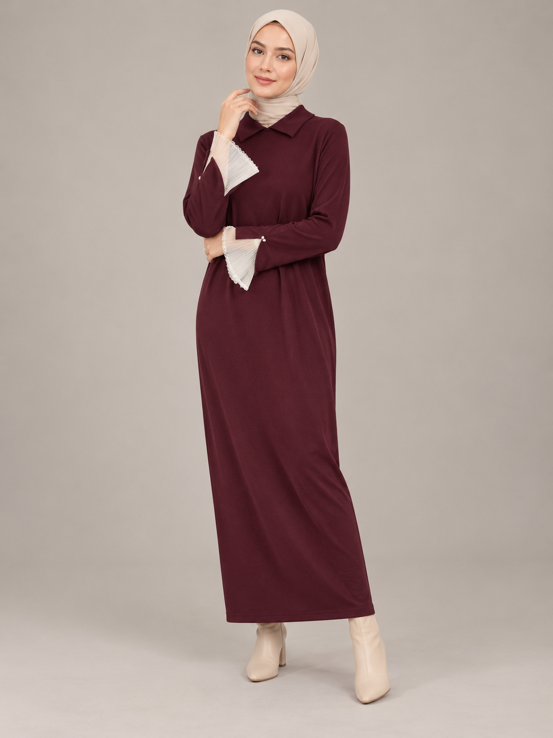 Dress with tulle sleeves