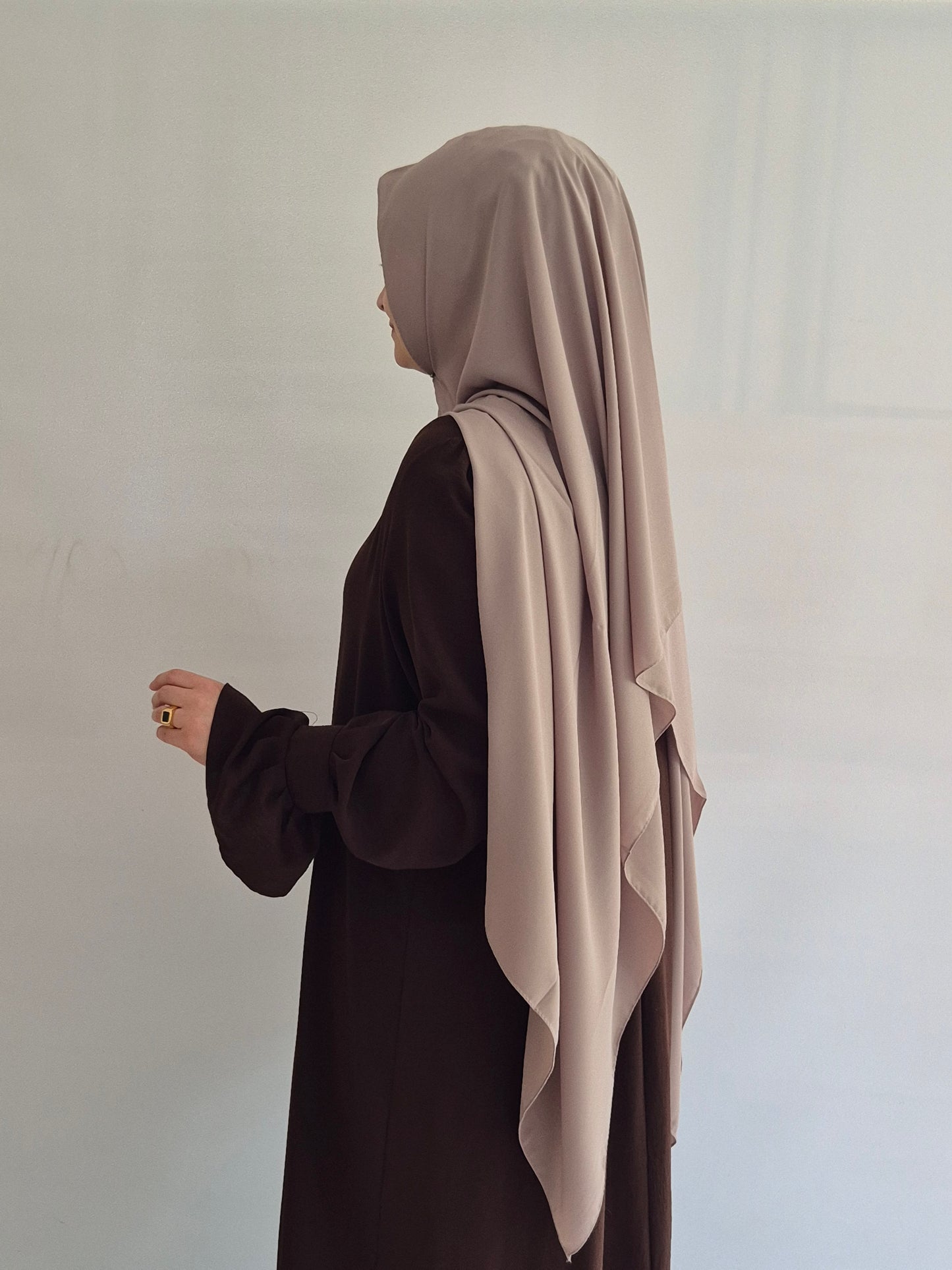 Krepp Hijab in dunkeltaupe