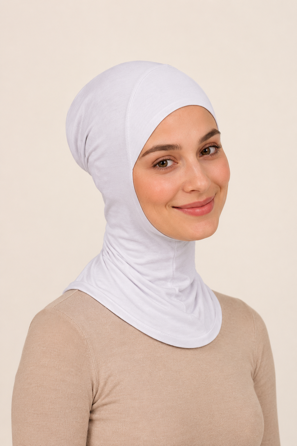 Bonnet mit Hals weiß
