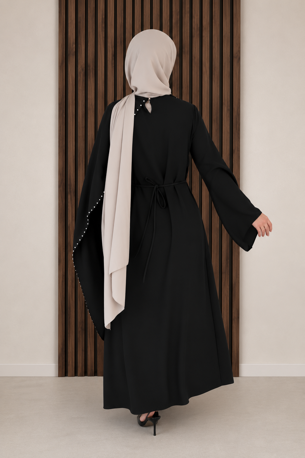 Haya Pearl Kleid - elegant & besonders in  schwarz